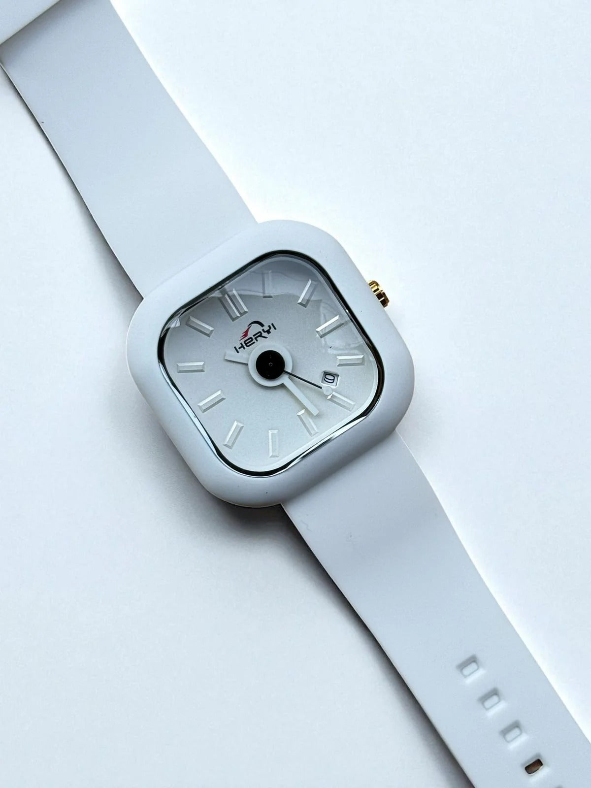 Heryi Square Watch | Sleek Matte Black Silicone Strap