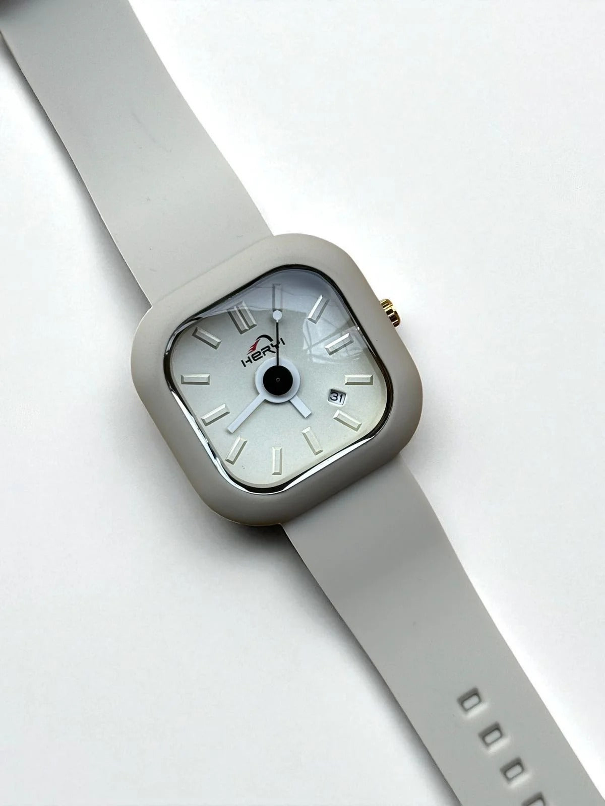 Heryi Square Watch | Sleek Matte Black Silicone Strap