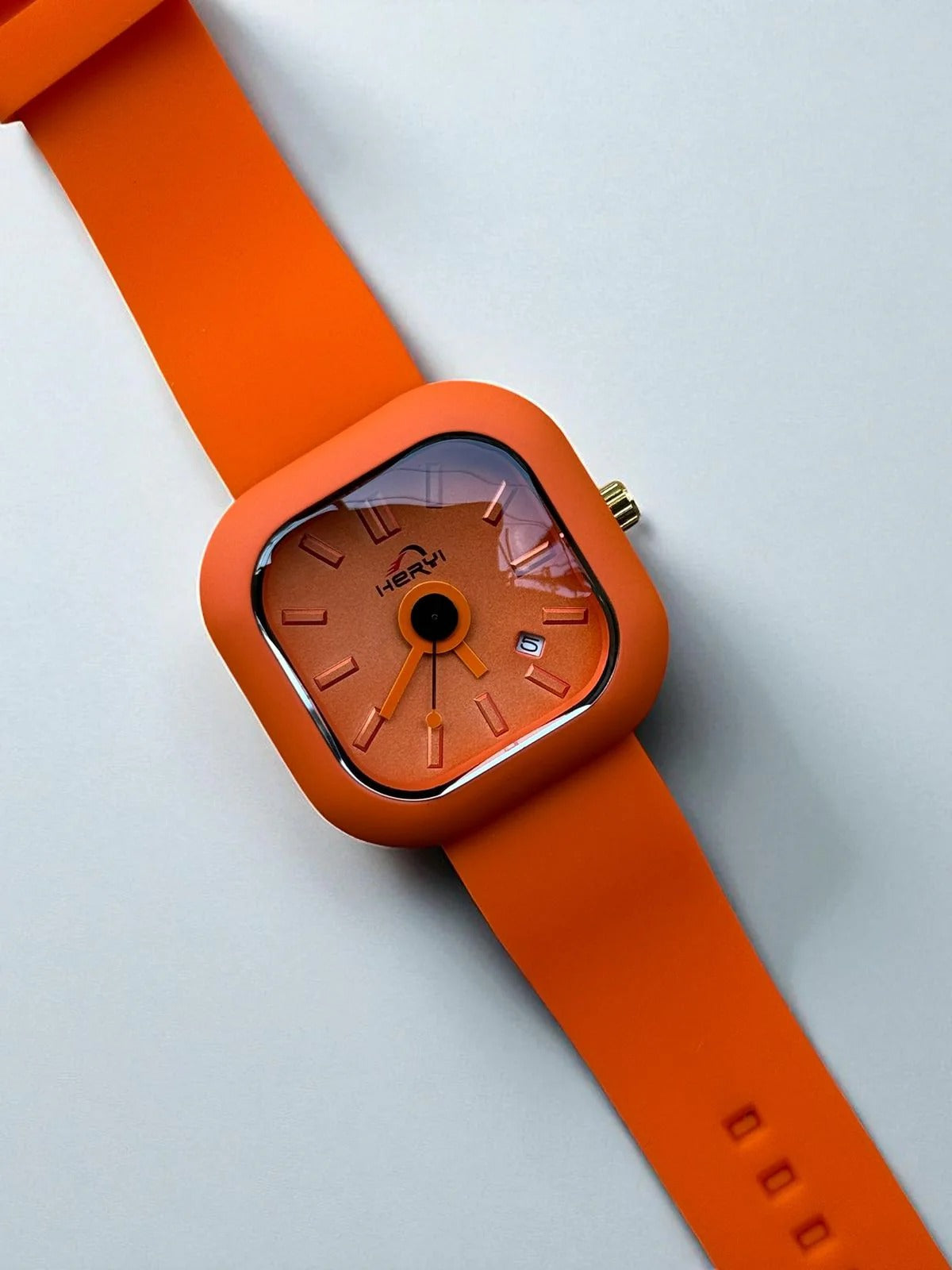 Heryi Square Watch | Sleek Matte Black Silicone Strap